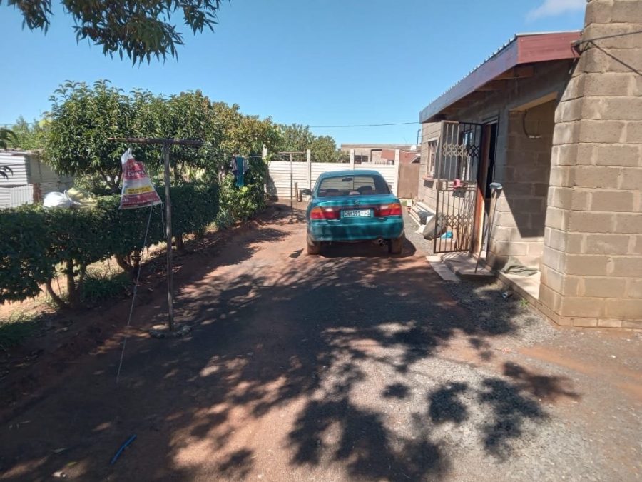 2 Bedroom Property for Sale in Caleb Motsoabi Free State